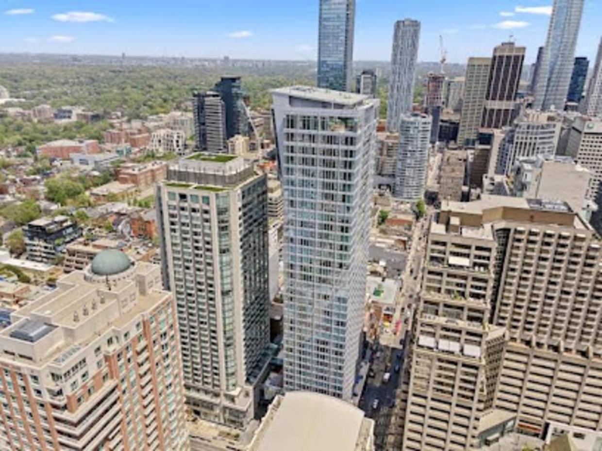 Luxury 2-Bedroom Apartment In Yorkville With The Best City View In Downtown Toronto Exterior foto